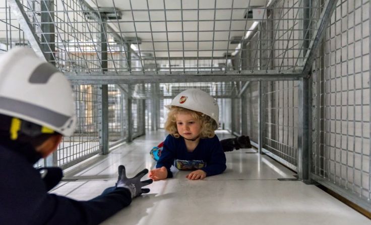 Die Kids waren auch in der Atemschutzübungsanlage. Foto: FF Wels/Graziani