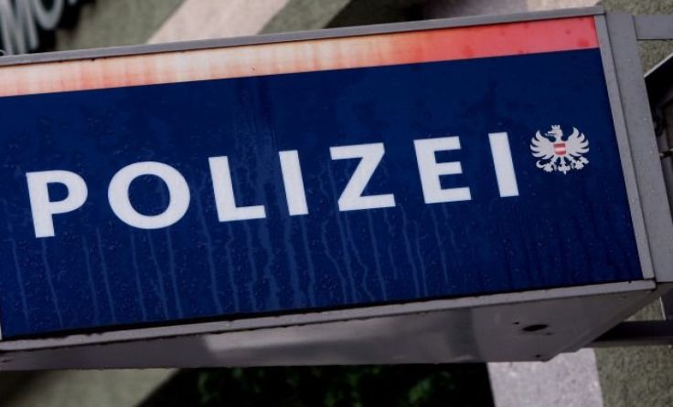 Die Polizei Lambach bittet um Hinweise unter der Telefonnummer 059 133 4183