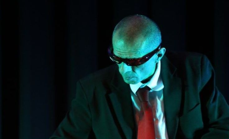 Gerhard Luxheim als Mr. Space...