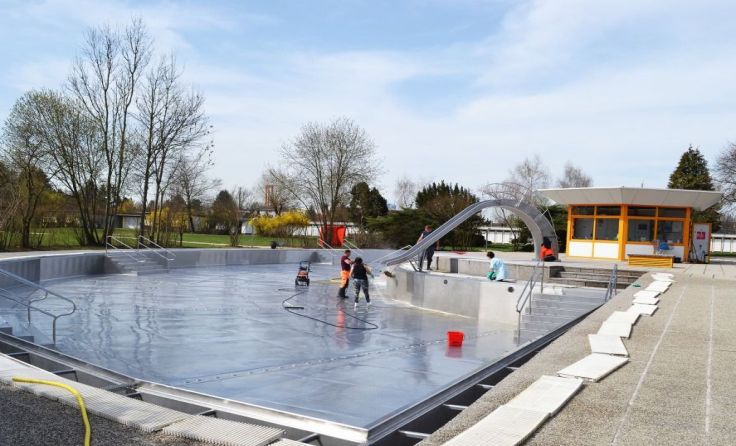 Die Vorbereitungen auf die Freibad-Saison sind in vollem Gange. Foto: Stadt