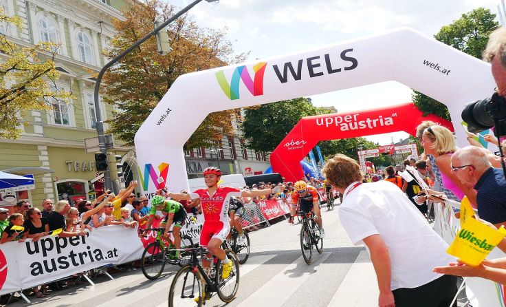 Zielankunft der Rundfahrt im VorJahr. 2018 wird es mitte Juli wieder ernst. Foto: Rennradregion Wels