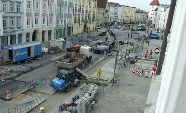Die Totalsperre des Stadtplatzes hat die Bauarbeiten beschleunigt.