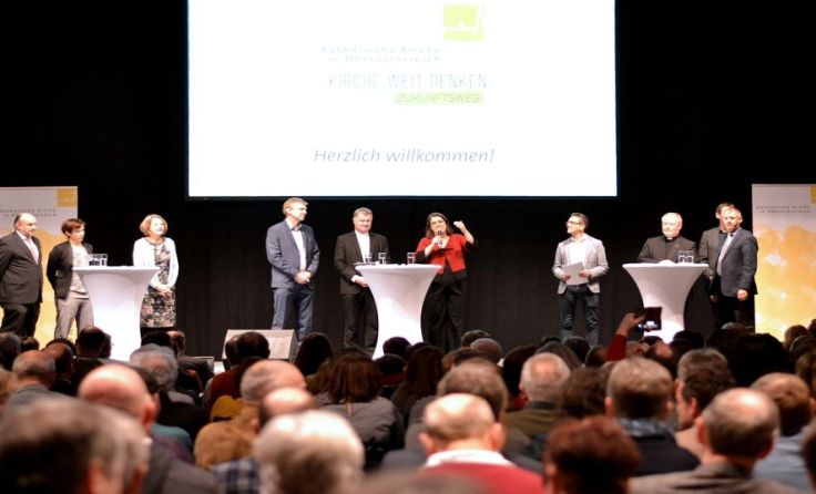 Präsentation des Diskussionspapier in einer Welser Messehalle. Foto: Diözese Linz / Appenzeller