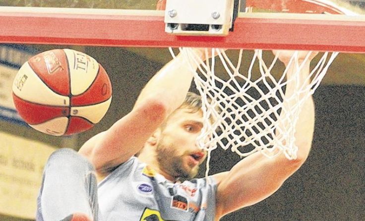 Erwin Zulic bringt immer viel Energie mit auf das Parkett. Foto: Erhardt