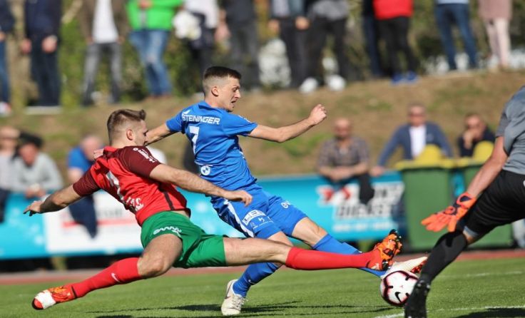 Die Hertha in Blau setzte sich gegen den FC Wels durch. Foto: Hörmandinger