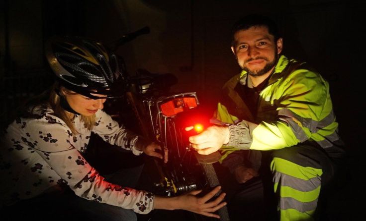 Die Mitarbeiter reparierten die Defekte an Ort und Stelle. Foto: Öamtc/Grumböck