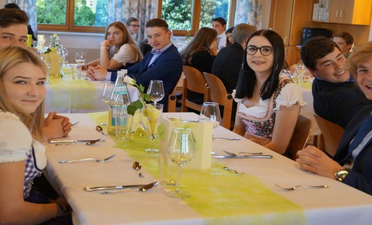 Warten auf das Essen... Foto: LWFS Mistelbach