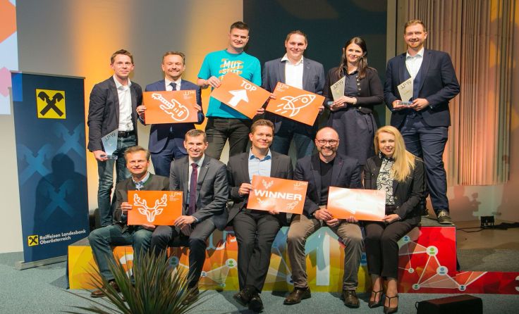Sieger und Ehrengäste beim Jungunternehmerpreis. Foto: cityfoto.at/Pelzl