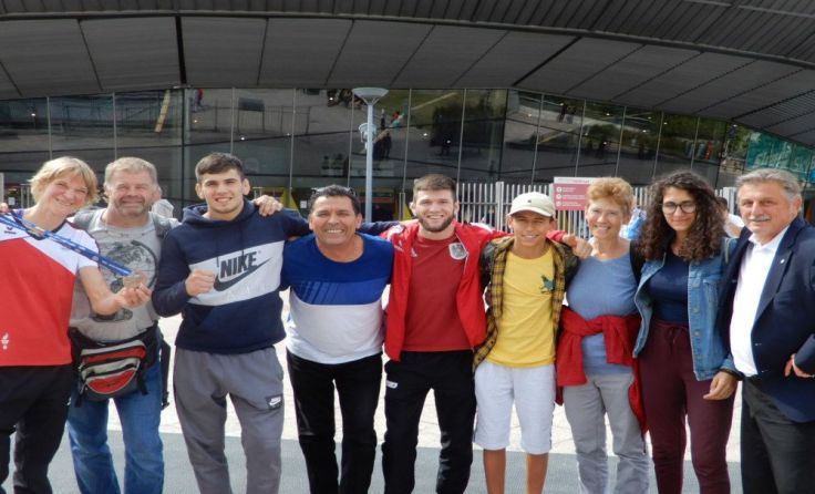 Die Multikraft Kämpfer und Fans in Budapest. Foto: Privat