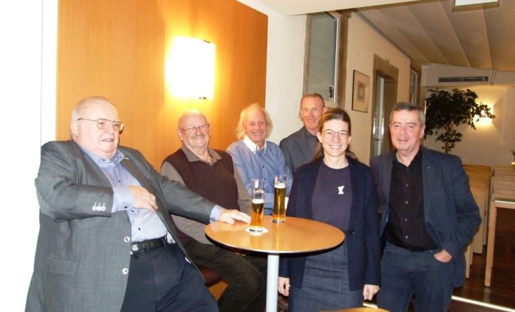 Hotel-Chefin Sophie Schick und Teile der legendären Truppe Foto: Tips