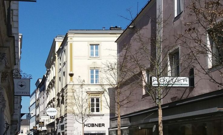 In der Welser Schmidtgasse sind viele inhabergeführte Geschäfte. Foto: Tips