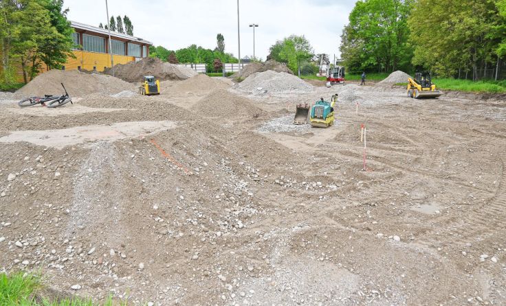 Es wird gebaut an der Anlage neben der Welser Eishalle. (Foto: Stadt)