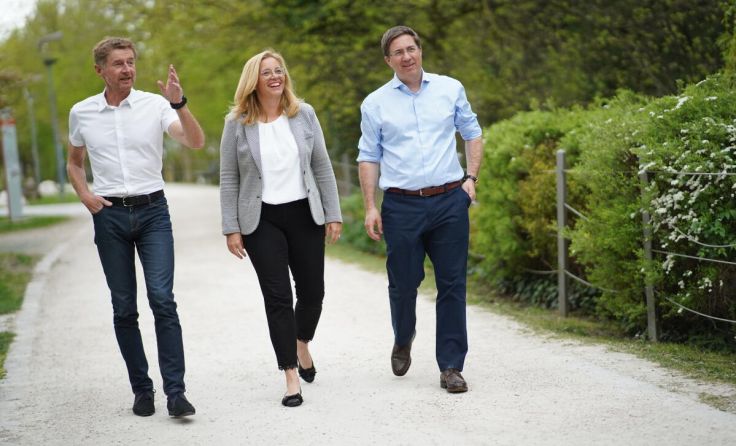 Das Führungstrio: Gerhard Kroiß, Christa Raggl Mühlberger, Andreas Rabl (Foto: FP)