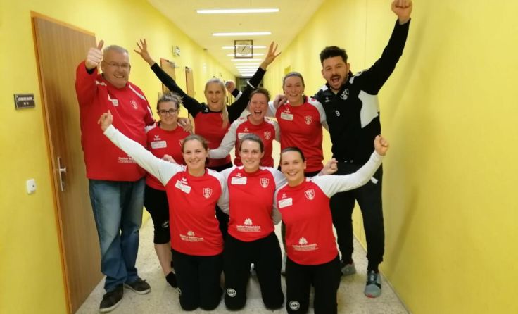 Das Welser Team und das Zöttl Trainer Duo. (Foto: Gusenleitner)
