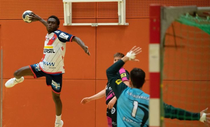 Dietmar Nimoh im Anflug. (Foto: Bonelli)