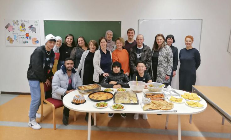 Für ein Gruppenbild blieb vor dem Verzehr noch Zeit. (Foto: Stadt)