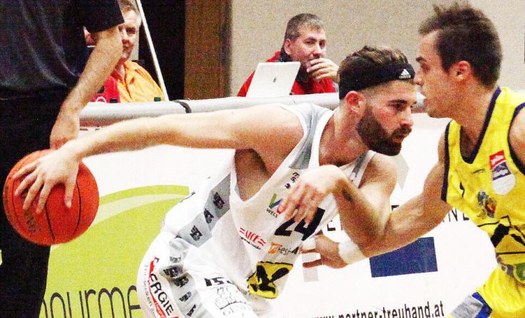 Yonatan Rabinowitz lenkt das Welser Spiel. (Foto: Erhardt)