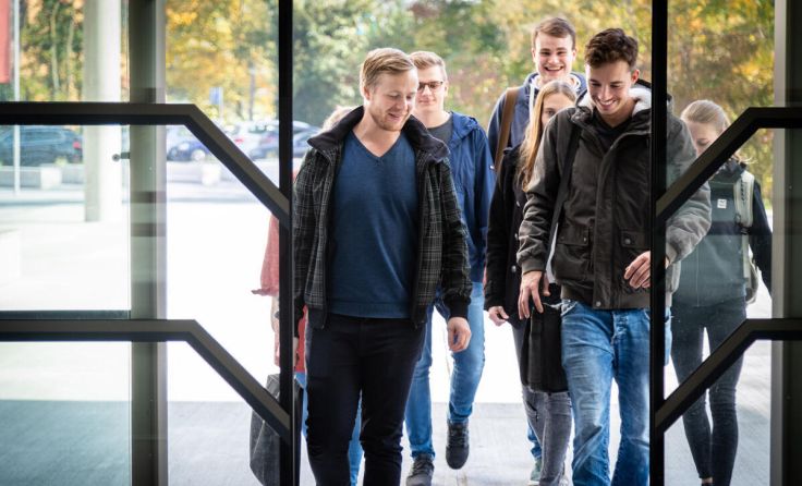 Auf zum Infotag an der FH Wels (Foto: Ecker)