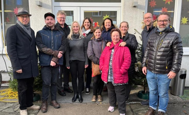 Der Vorstand beim Tageszentrum (Foto: privat)