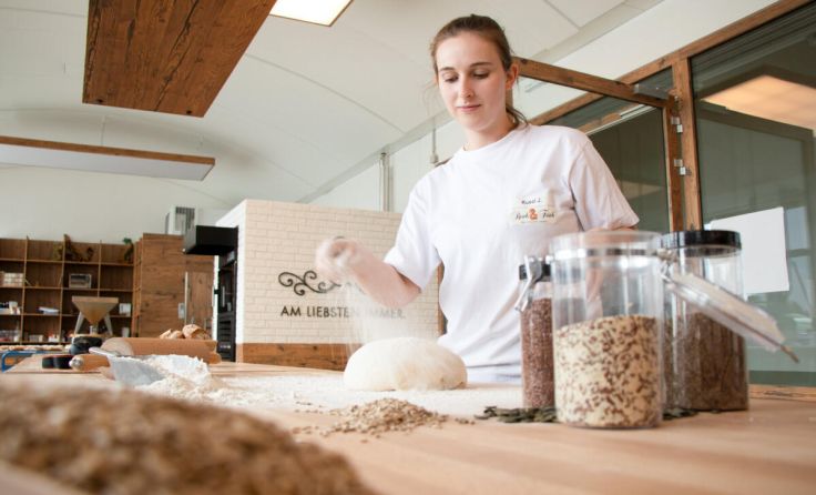 Kusel beim Backen (Foto: resch)