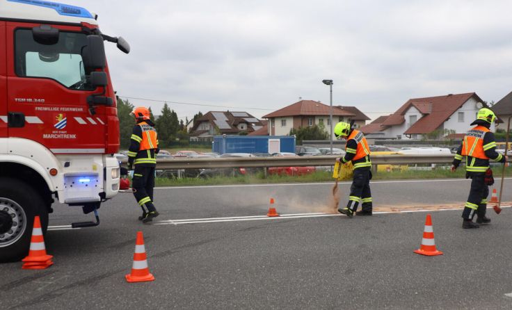 FF Marchtrenk im Einsatz (Foto: laumat.at)