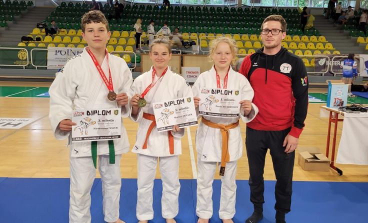 Xaver Niedermayr, Marlies Müller, Paula Niedermayr und Thomas Haminger. (Foto: Multikraft)