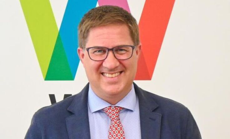 Der Bürgermeister und der städtische Rechnungsabschluss für 2022 (Foto: Stadt)