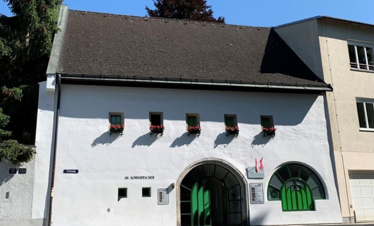 Dert Kornspeicher mitten in der Welser Freiung (Foto: Kornspeicher)