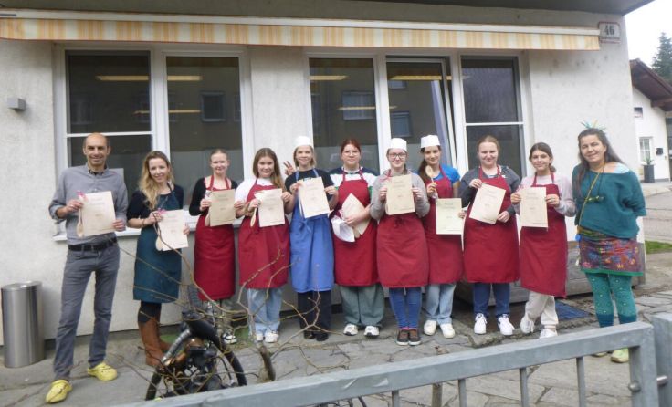 Zum Abschluss gab es eine Urkunde. (Foto: lwfs)