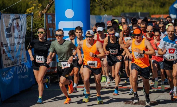 Start zum Pichler Innbachtallauf (Foto: Lauftreff)