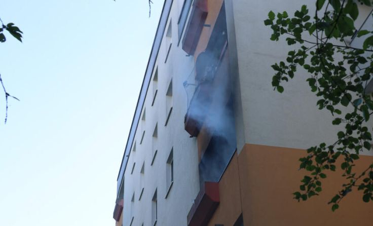Rauchentwicklung am Balkon (Foto: laumat)