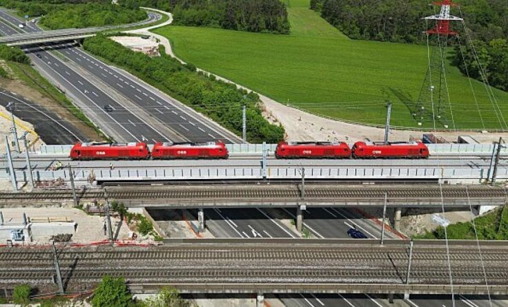 Testfahrt über die Brücke (Foto: ÖBB)
