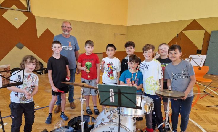 Das nennt sich praxisorientierte Musikunterrricht. (Foto: privat)