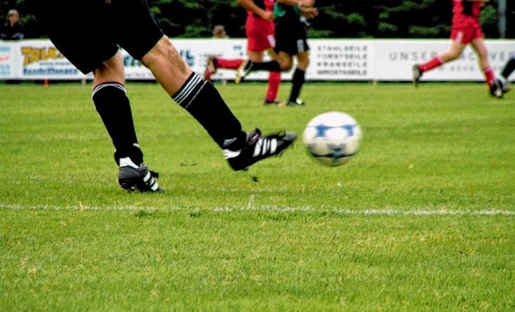 Es wird gekickt (Foto: Tips)