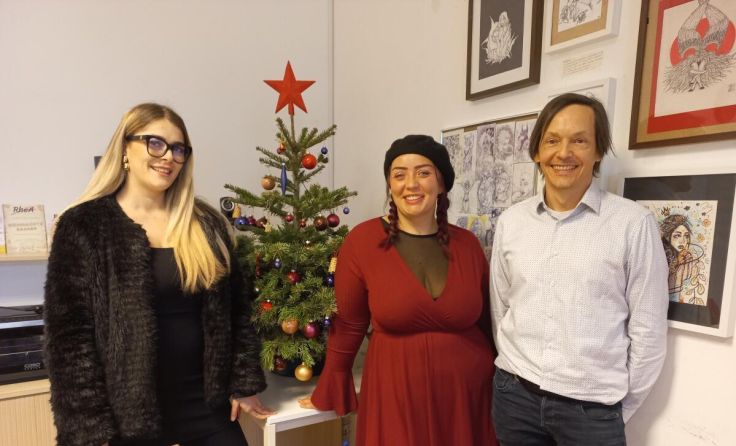 RheA-Obfrau Doruntina Kosumi, Kaltrina Berani und Ralf Drack (Foto: Tips)