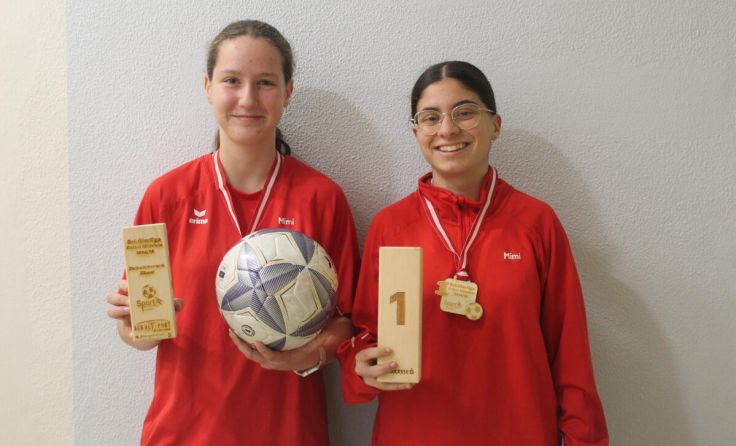 Jasmin Schaur (li) und Vivian Fuchs (Sportmittelschule Lambach) (Foto: privat)