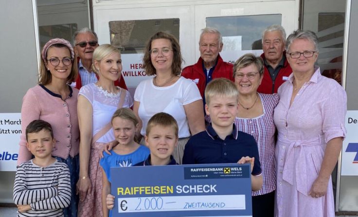 Spendenübergabe beim Rot Kreuz Markt Marchtrenk (Foto: privat)