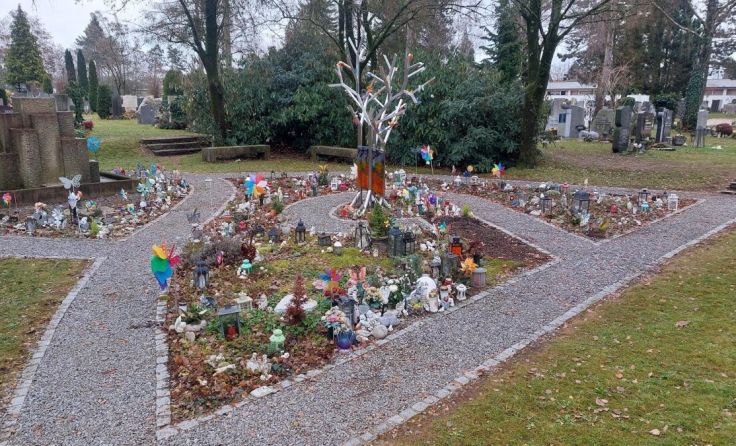 Gedenkstätte auf dem Welser Friedhof (Foto: Tips)