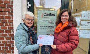 Eifrig gearbeitet für die Aktion „Stricken mit Herz“