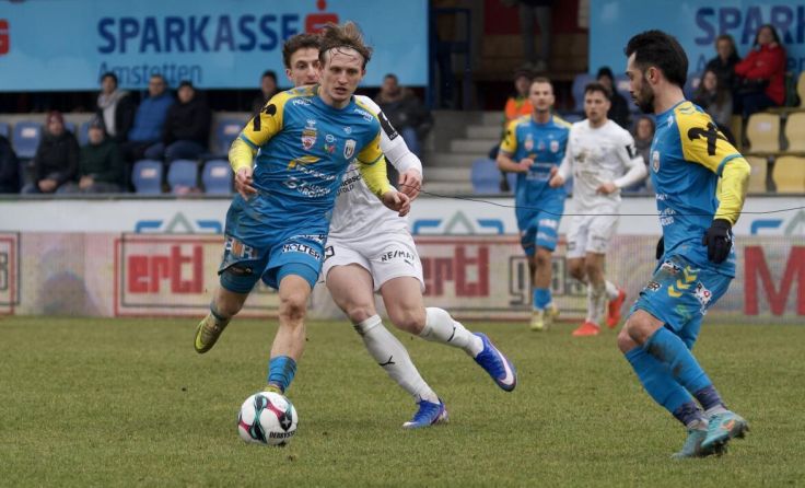 Manuel Thurnwald darf sich über einen Sieg gegen den Tabellenführer freuen. (Foto: Karabet)