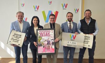 Roter Teppich für die Kunden in der Welser Innenstadt