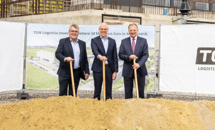 von links: Bürgermeister Paul Mahr, CEO Henry Puhl, Landeshauptmann Thomas Stelzer (Foto: TGW)