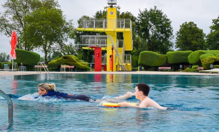 Kurs im Marchtrenker Freibad (Foto: Stadt)
