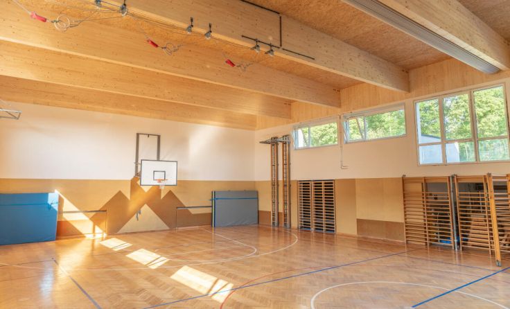 Turnsaal der Volksschule 1 (Foto: Oberlaber)
