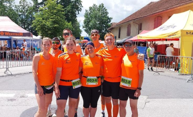 Gratulation an die Sieger (Foto: Lauftreff)