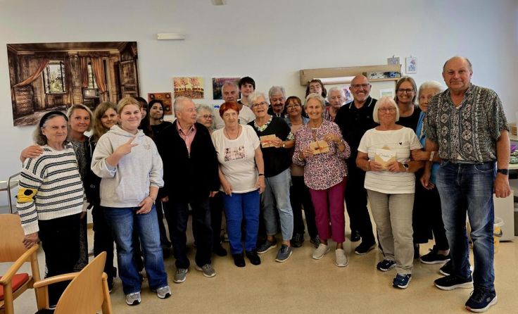 Die Polyschüler zu Gast bei einem städtischen Generationentreff. (Foto: Stadt)
