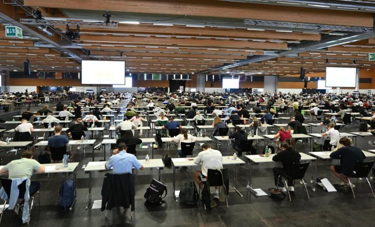 Blick in die Messehalle 20. Der Test ist in vollem Gange. (Foto: JKU)