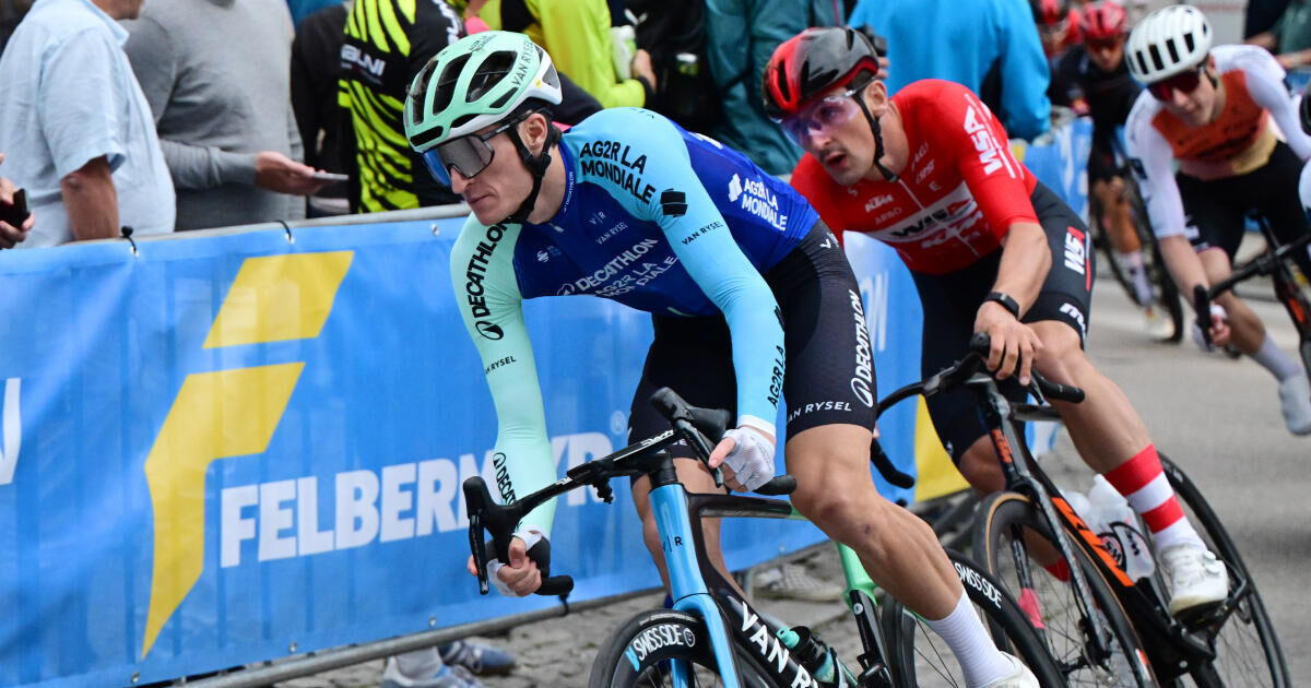 A cycling race right in the middle of the construction period: Spectacle ...