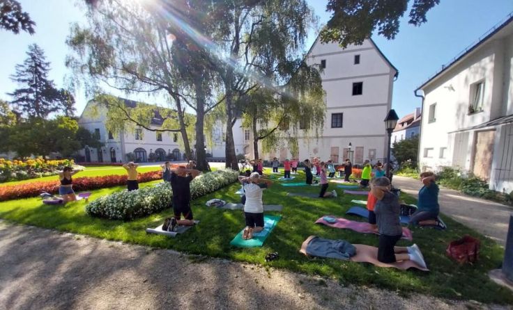 Auch Trainieren im Burggarten gehörte zum Programm. (Foto: Stadt)