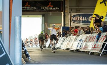 Kokas gewinnt beim Heimrennen